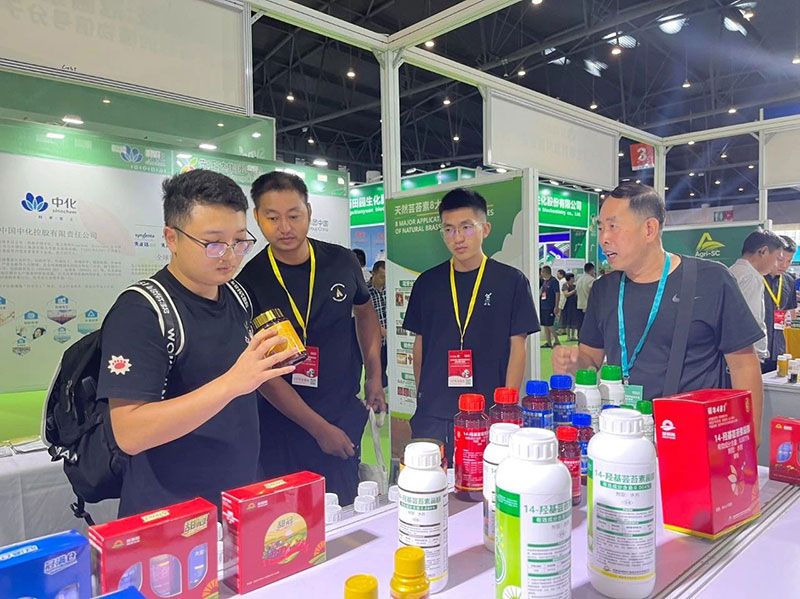 新朝陽綠色生物科技亮相西部植?！半p交會(huì)”與第八屆綠色農(nóng)藥博覽會(huì)