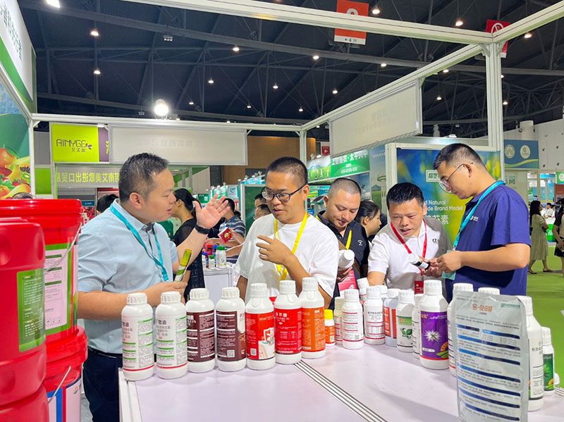 新朝陽綠色生物科技亮相西部植?！半p交會(huì)”與第八屆綠色農(nóng)藥博覽會(huì)